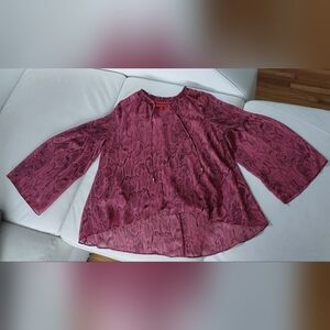 Elegant Women's JLo Pink With Silver Metallic Thread Blouse.  Size:MEDIUM.